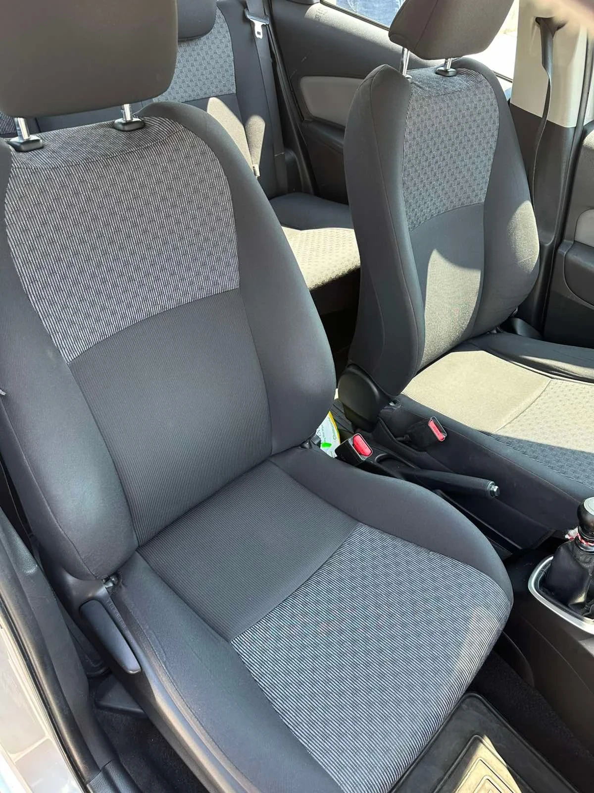 Toyota Yaris 1.33 i - изображение 7