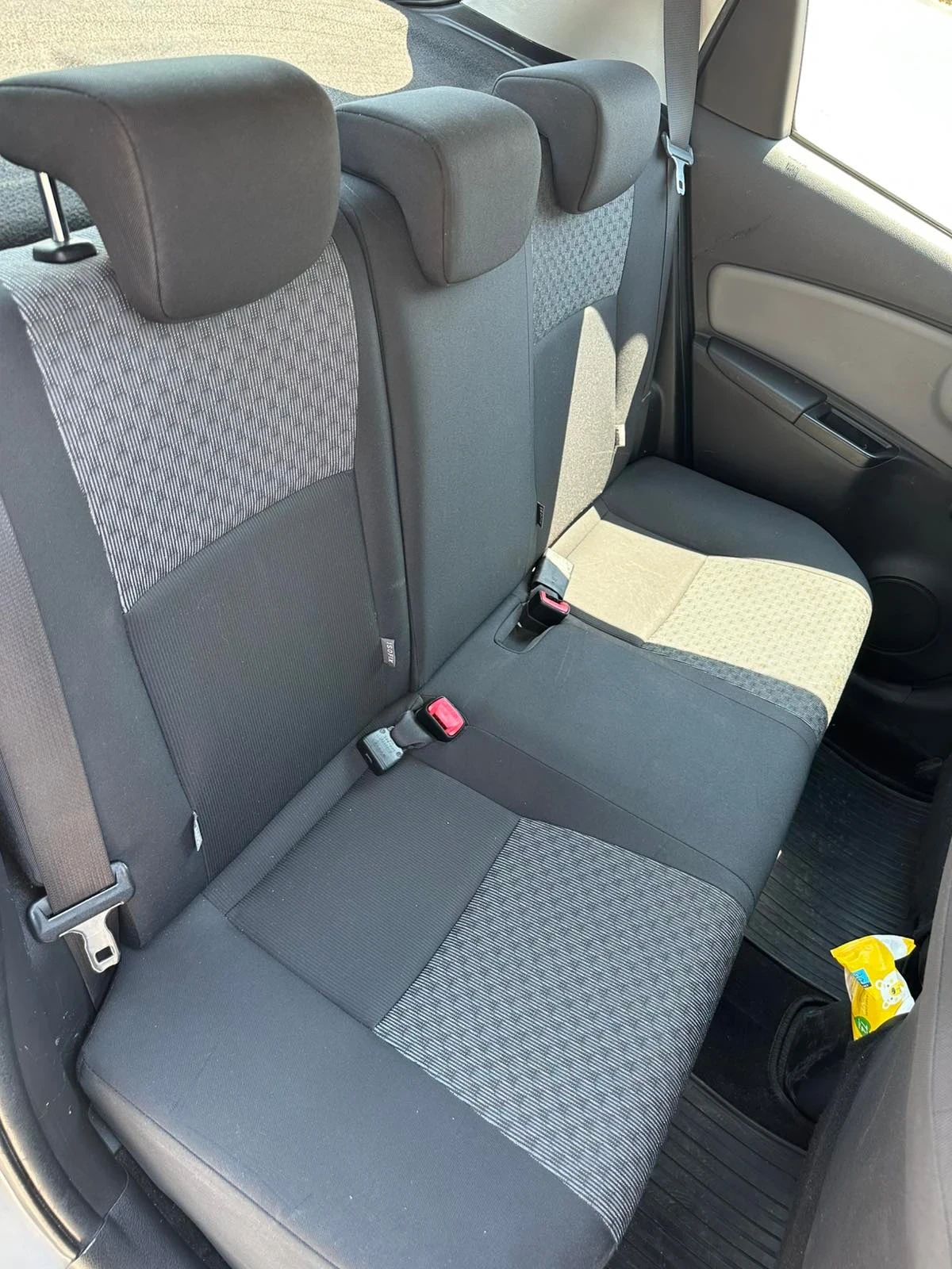 Toyota Yaris 1.33 i - изображение 8