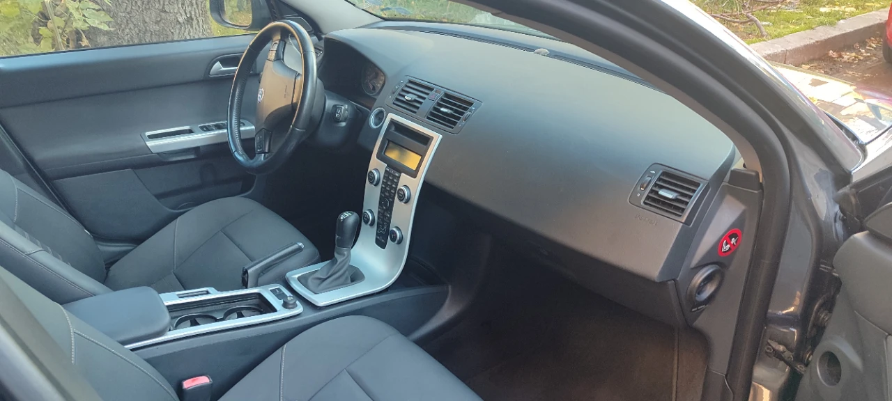 Volvo V50  - изображение 9