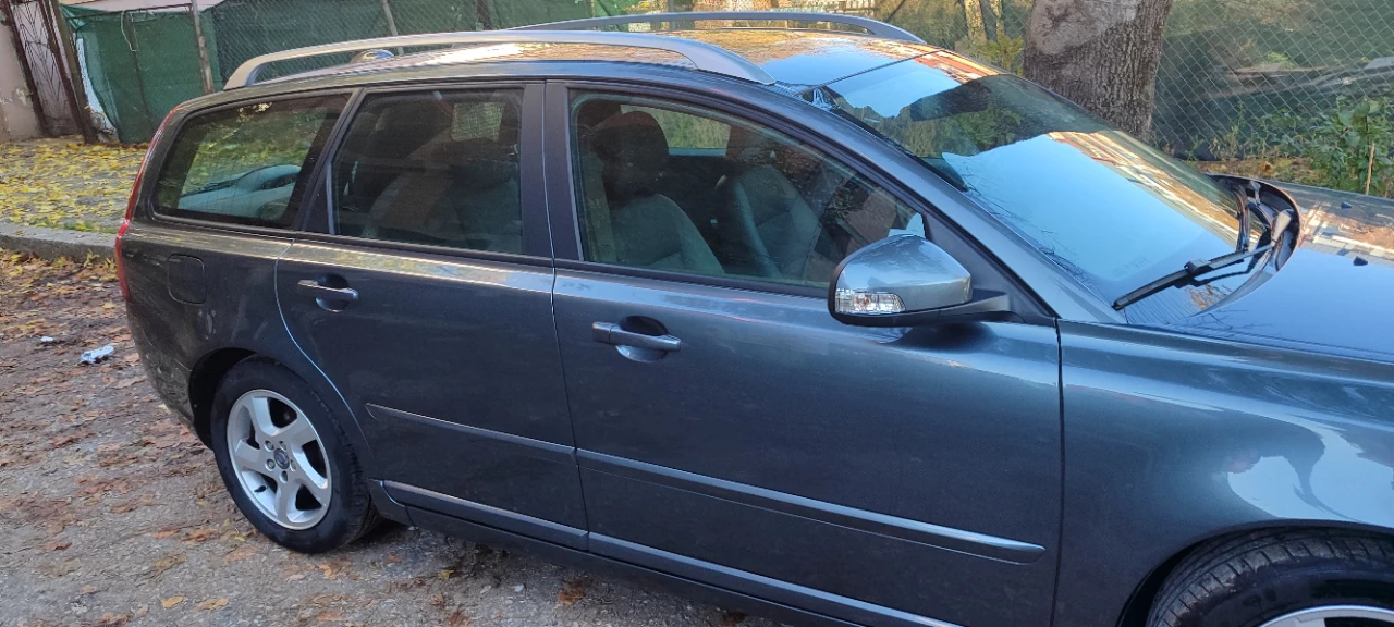 Volvo V50  - изображение 5