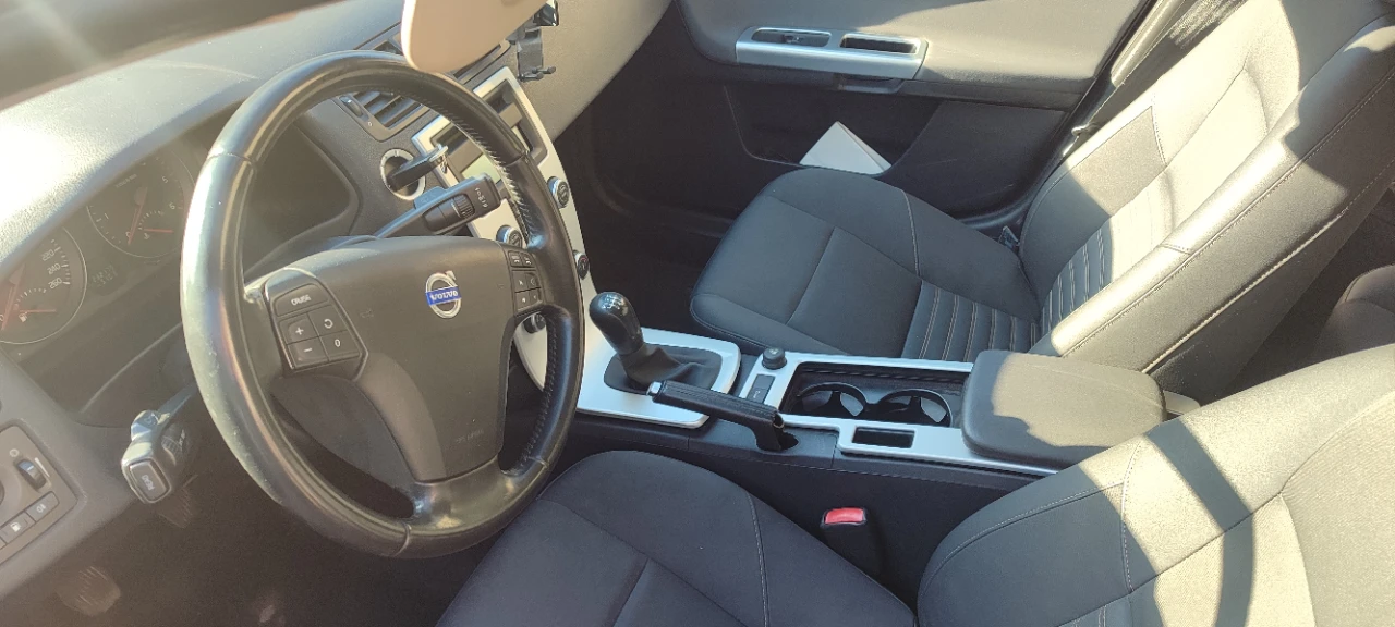 Volvo V50  - изображение 7