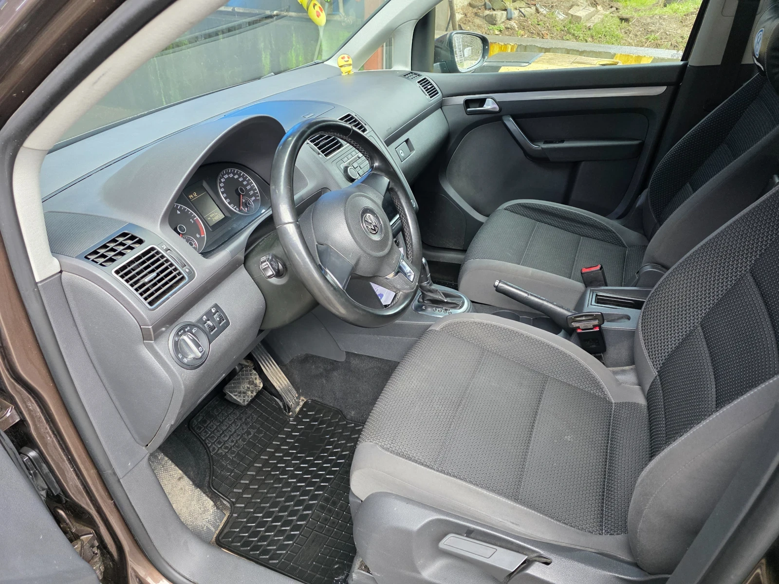 VW Touran Ван , снимка 6 - Автомобили и джипове - 53658501