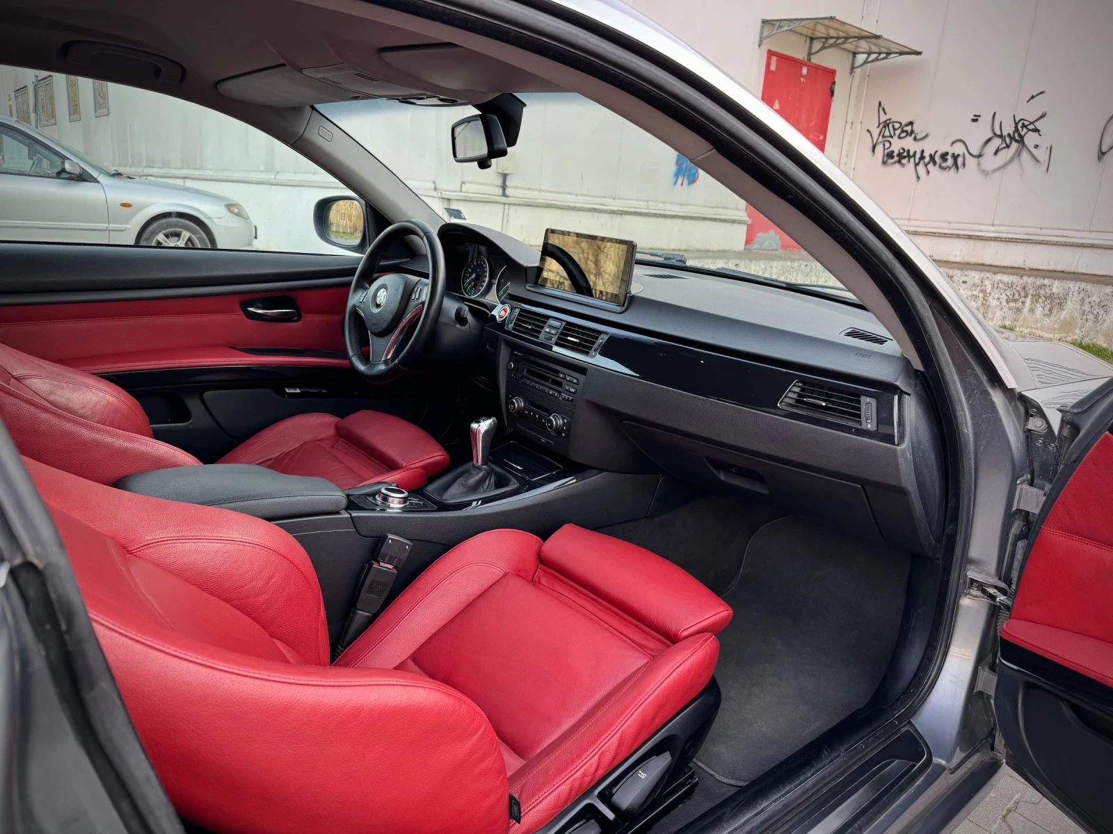 BMW 320 D Facelift, снимка 6 - Автомобили и джипове - 53844743