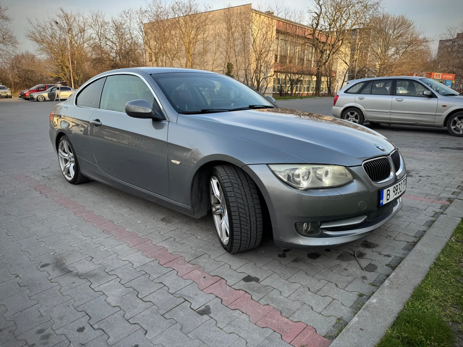 BMW 320 D Facelift, снимка 4 - Автомобили и джипове - 53844743