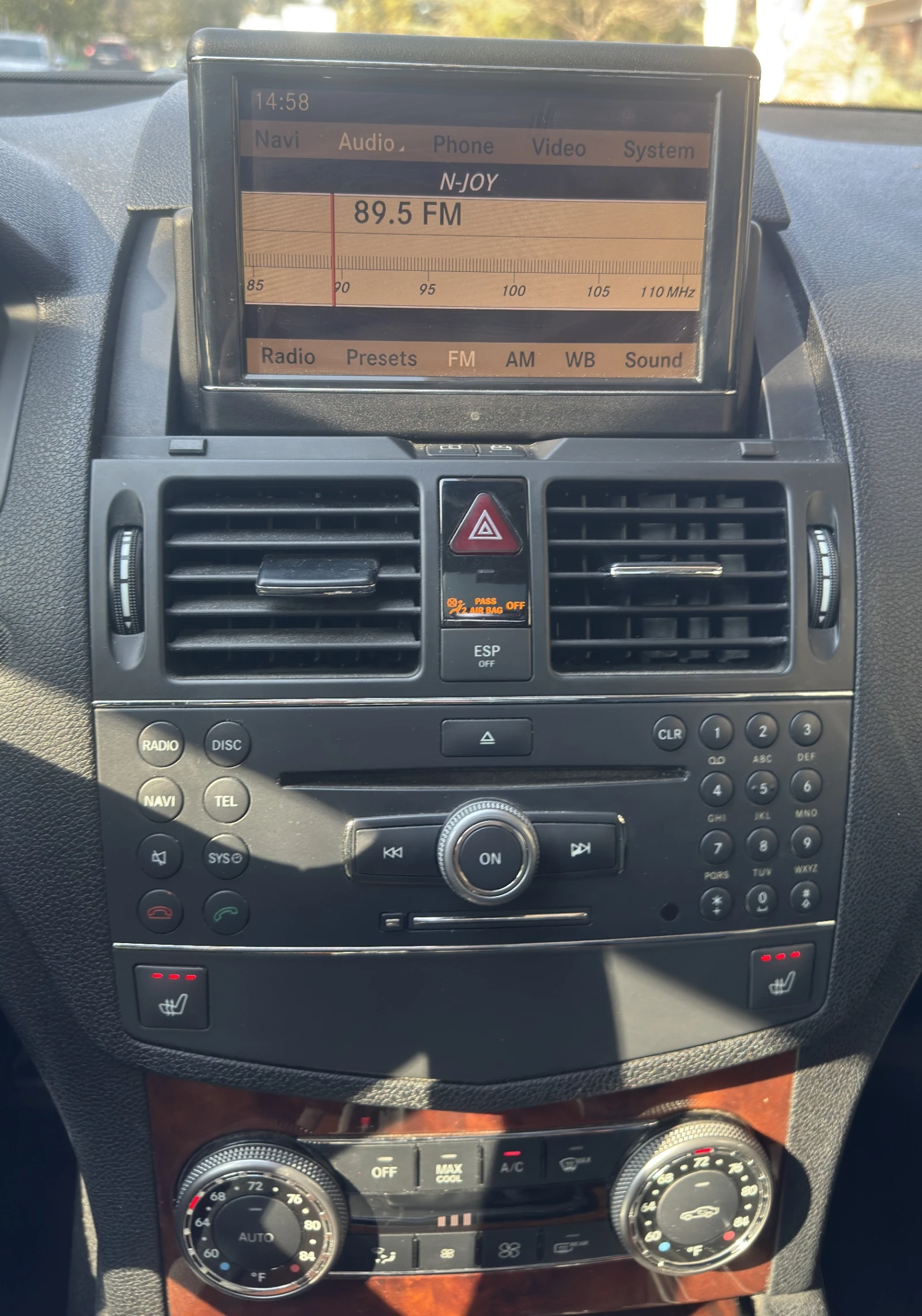 Mercedes-Benz C 300 AMG * 4Matic * LPG * TOP * 7G-TRONIC * Harman , снимка 13 - Автомобили и джипове - 53866693