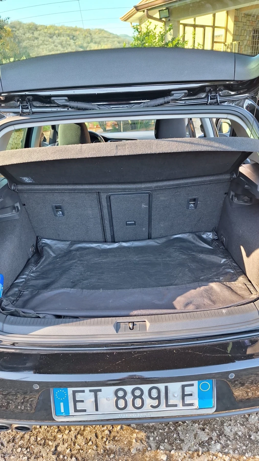 VW Golf Vll 2.0 TDI (150hp)Highline/Hatchback/Euro 5B/NAVI, снимка 17 - Автомобили и джипове - 53965911