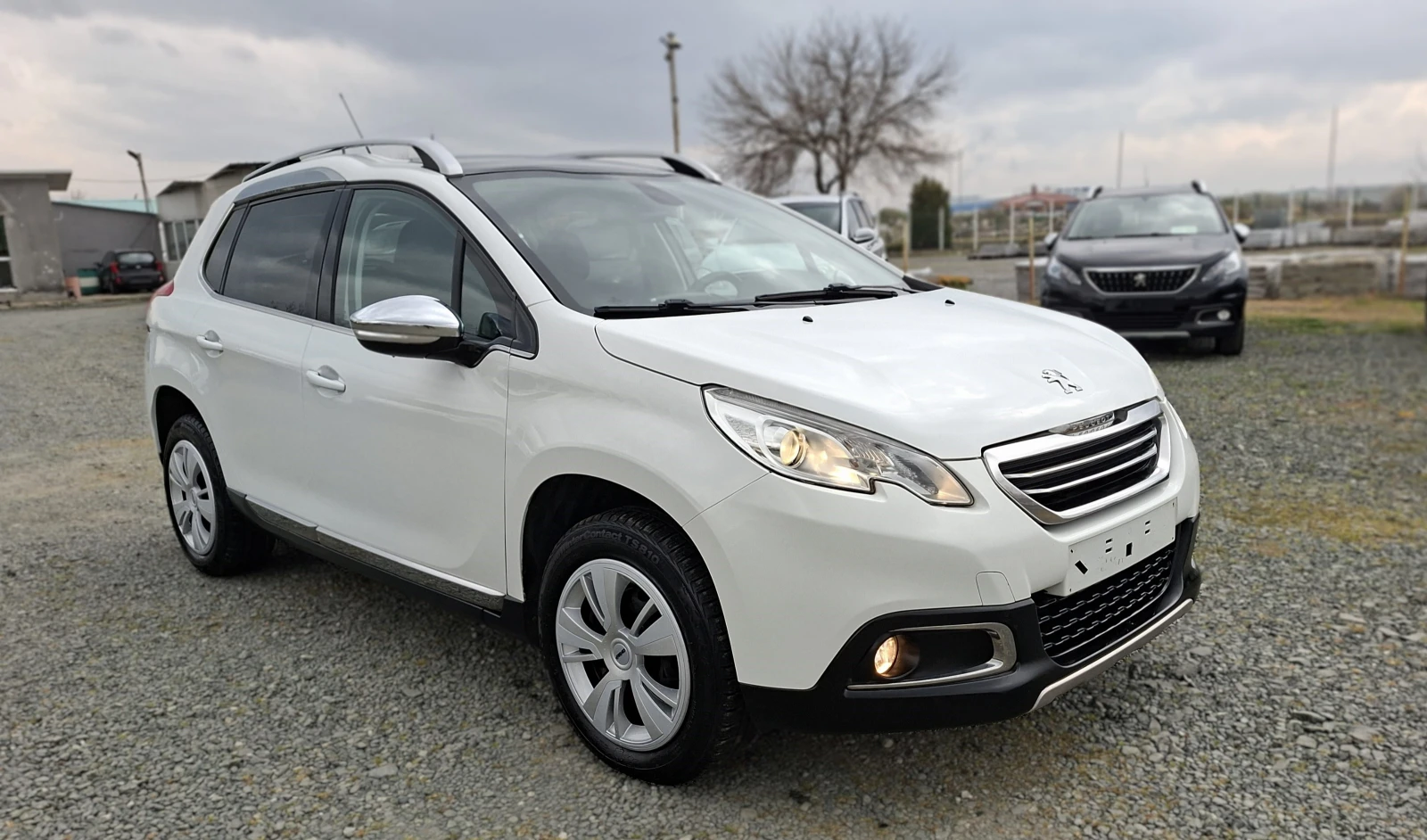 Peugeot 2008 1.6i , снимка 4 - Автомобили и джипове - 54001858