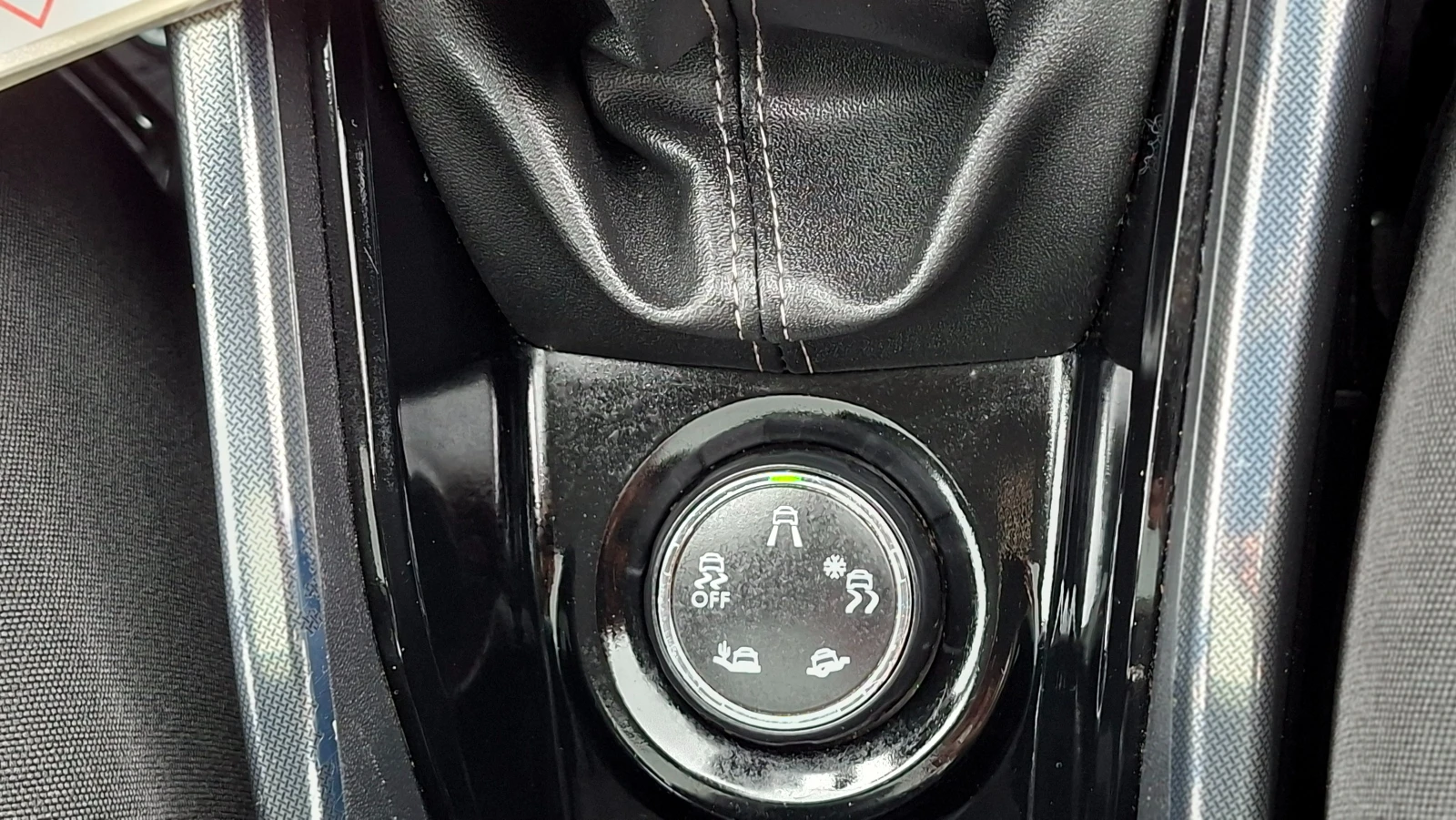 Peugeot 2008 1.6i , снимка 10 - Автомобили и джипове - 54001858