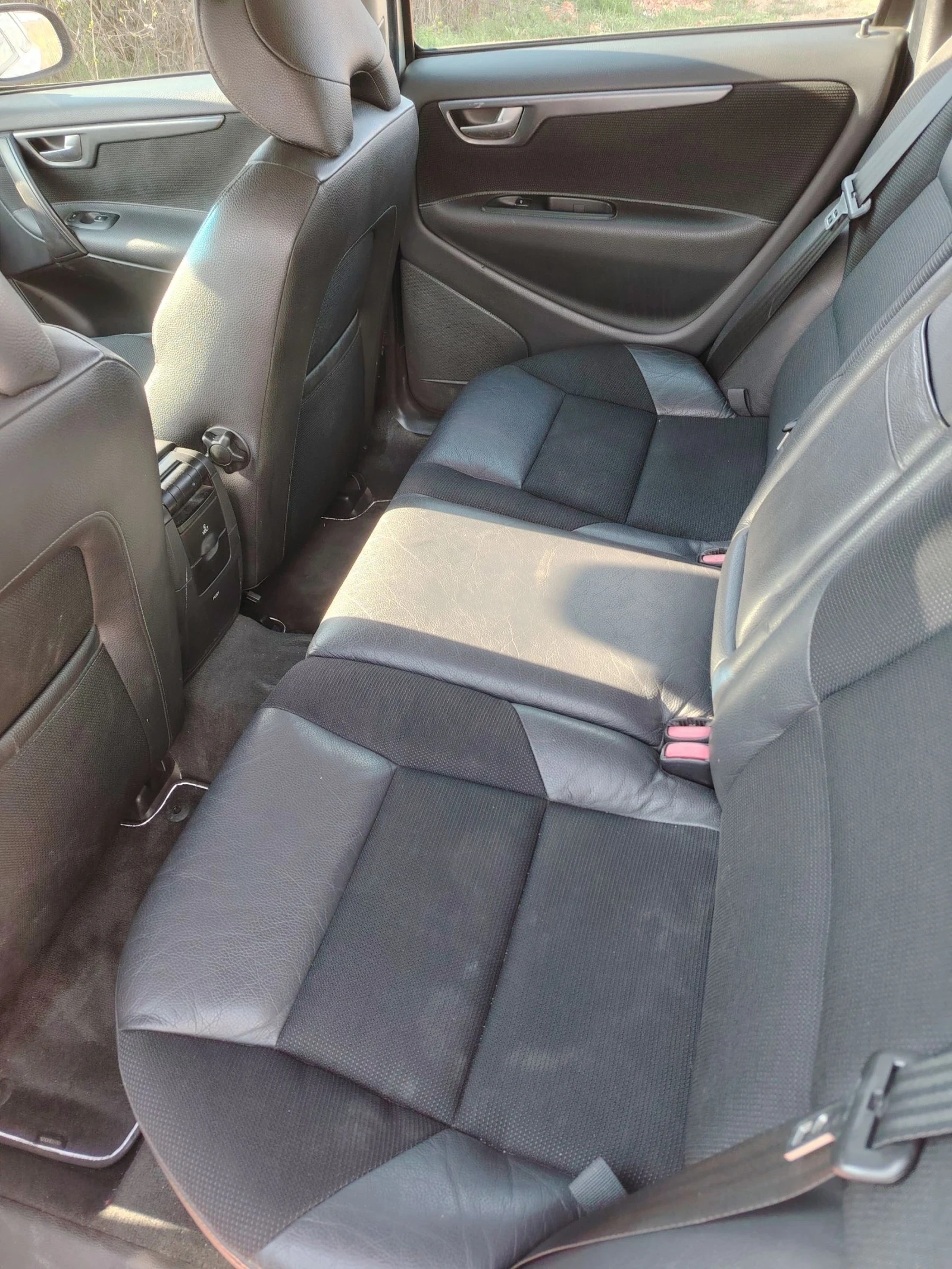 Volvo V70 2.4D 184к.с., снимка 10 - Автомобили и джипове - 54159914