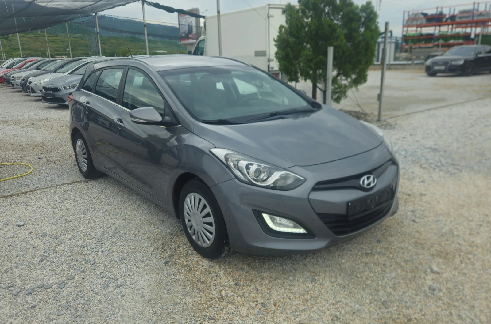 Hyundai I30 1.6.Бензин ТОП състояние, снимка 3 - Автомобили и джипове - 54610058