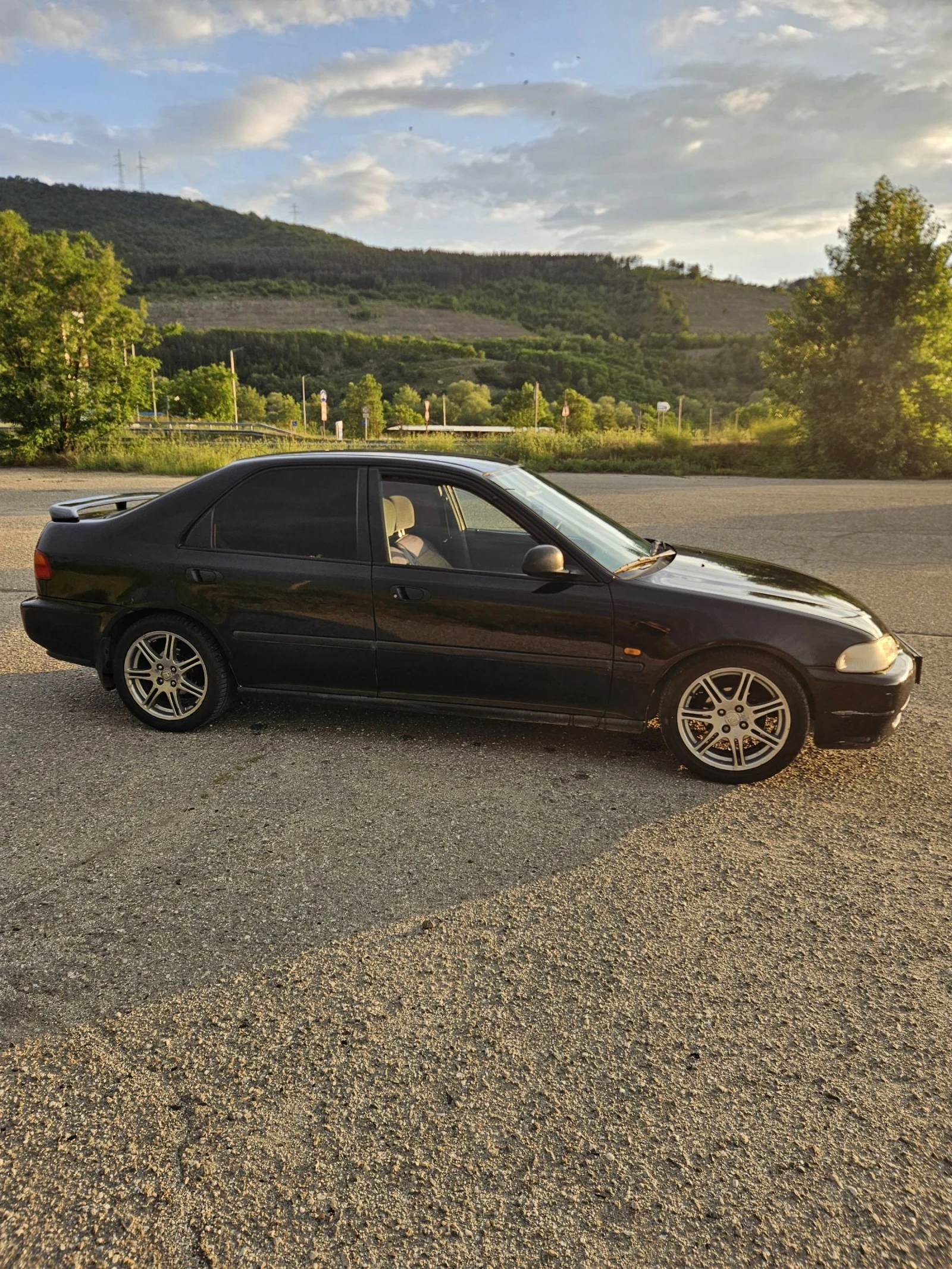 Honda Civic 1.6, снимка 3 - Автомобили и джипове - 54635344