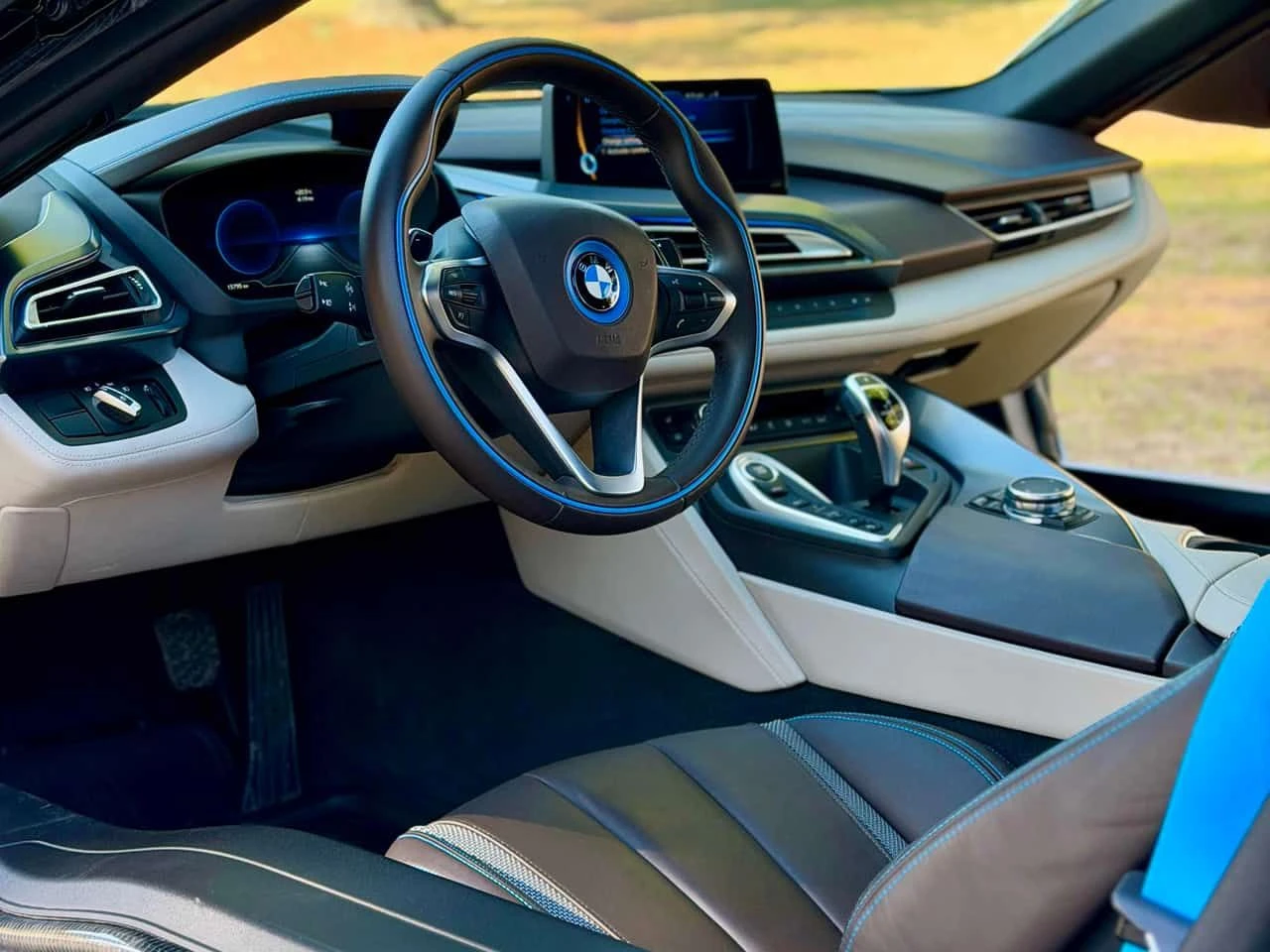 BMW i8 * 2dr Cpe * CARFAX * 360 КАМЕРА * АВТОКРЕДИТ * , снимка 8 - Автомобили и джипове - 54912919