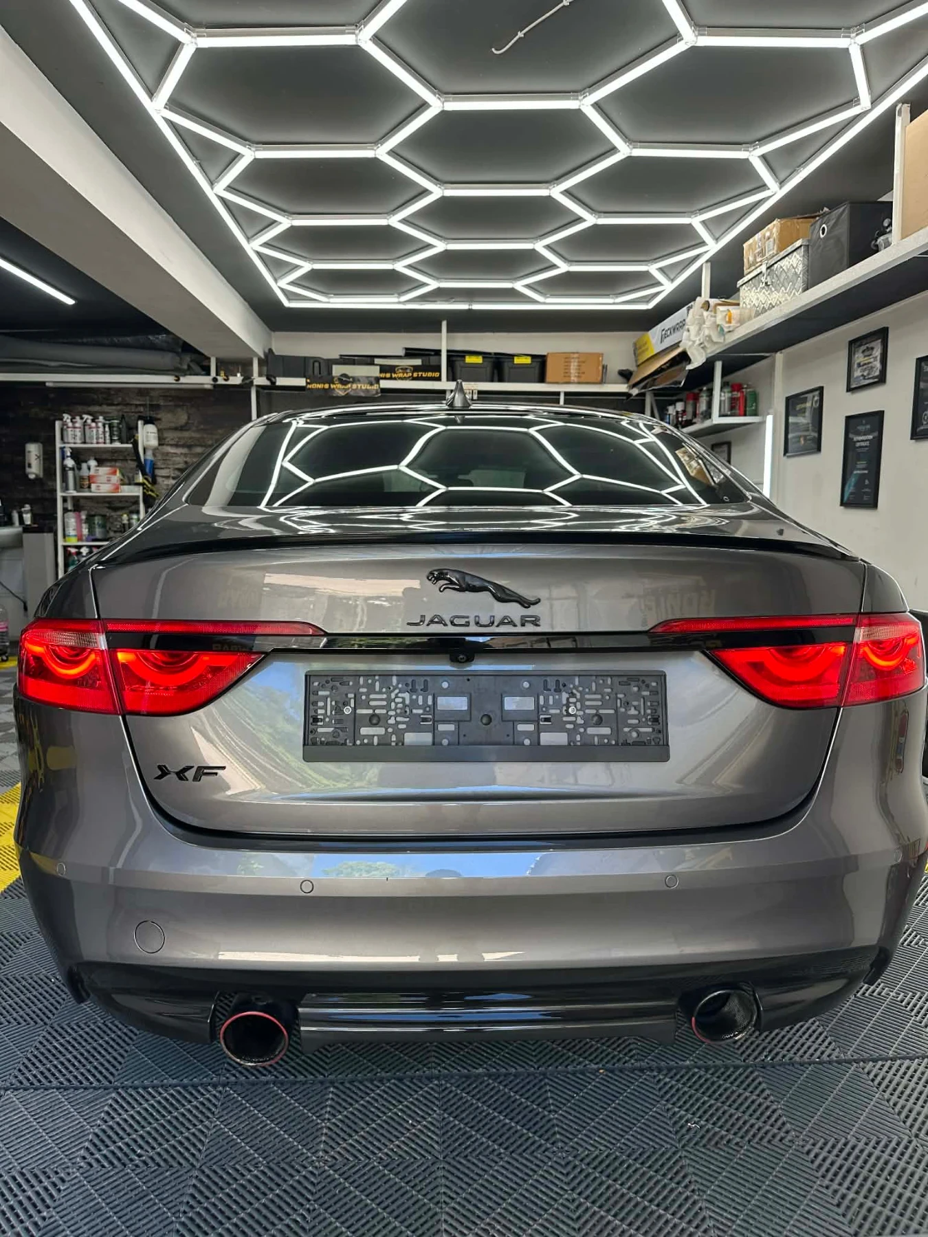 Jaguar Xf Jaguar XF R-Sport 3.0D V6 300 к.с. Virtual Cockpit, снимка 4 - Автомобили и джипове - 54979459