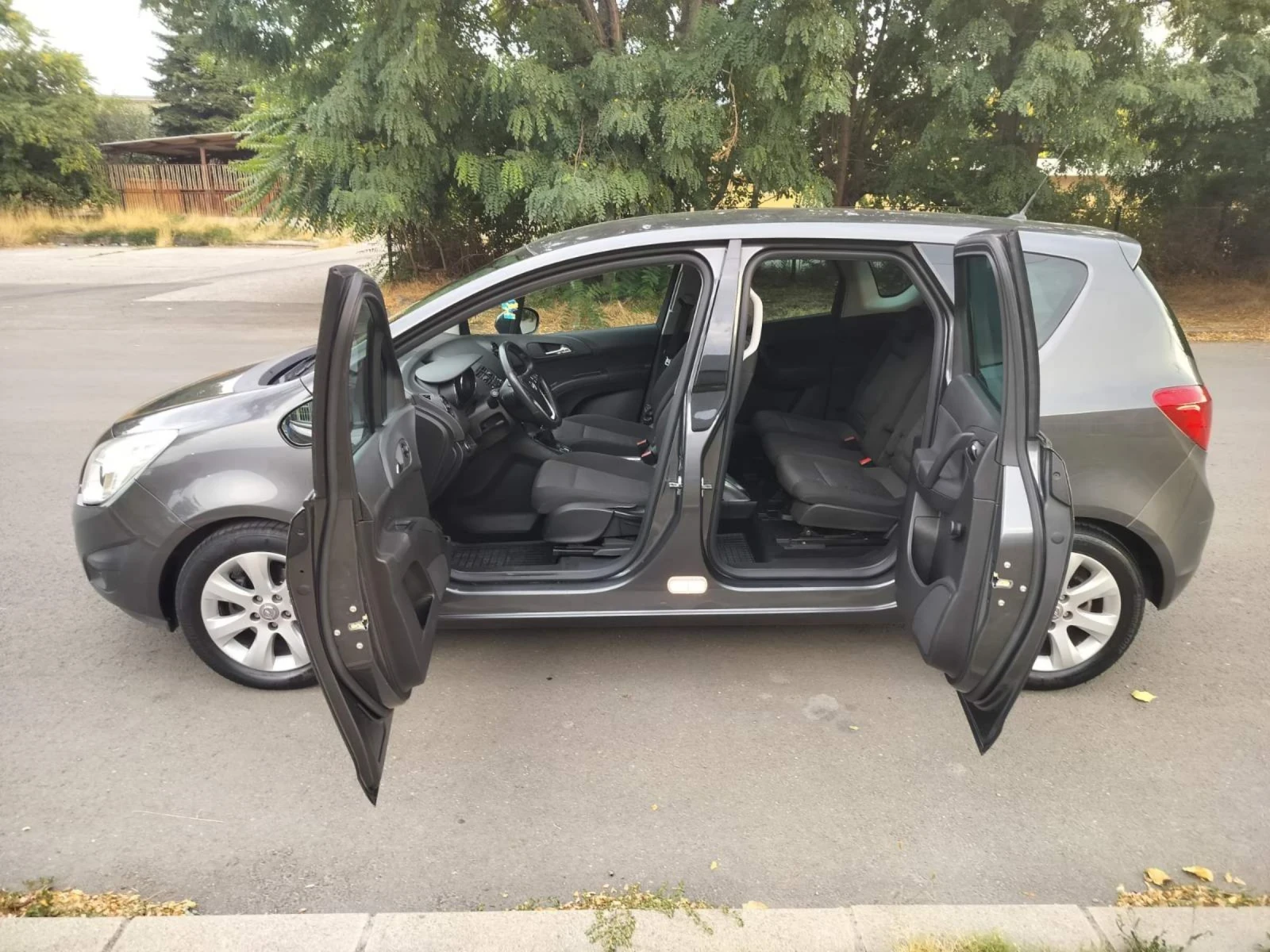 Opel Meriva 1.4i 2012 Top, снимка 9 - Автомобили и джипове - 55326956