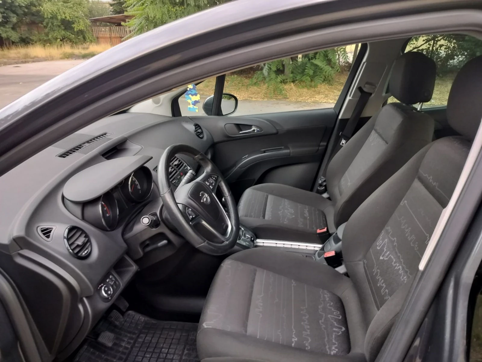Opel Meriva 1.4i 2012 Top, снимка 10 - Автомобили и джипове - 55326956