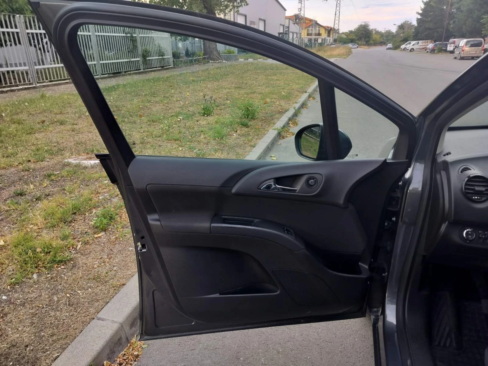 Opel Meriva 1.4i 2012 Top, снимка 12 - Автомобили и джипове - 55326956