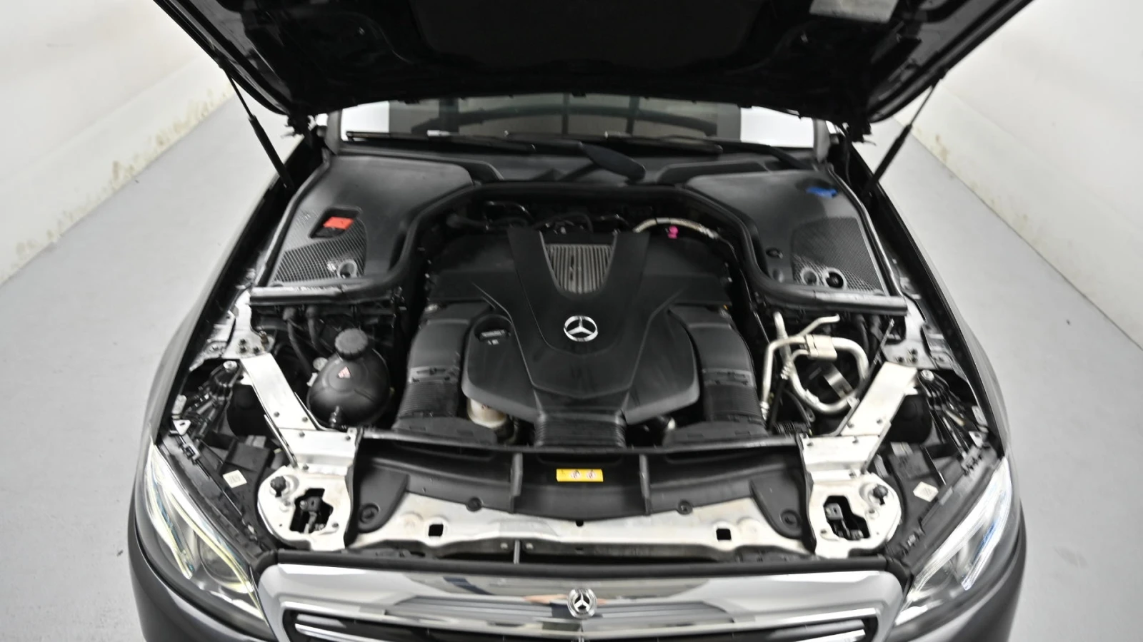 Mercedes-Benz E 400 4Matic Exclusive * FULL, снимка 5 - Автомобили и джипове - 55473320