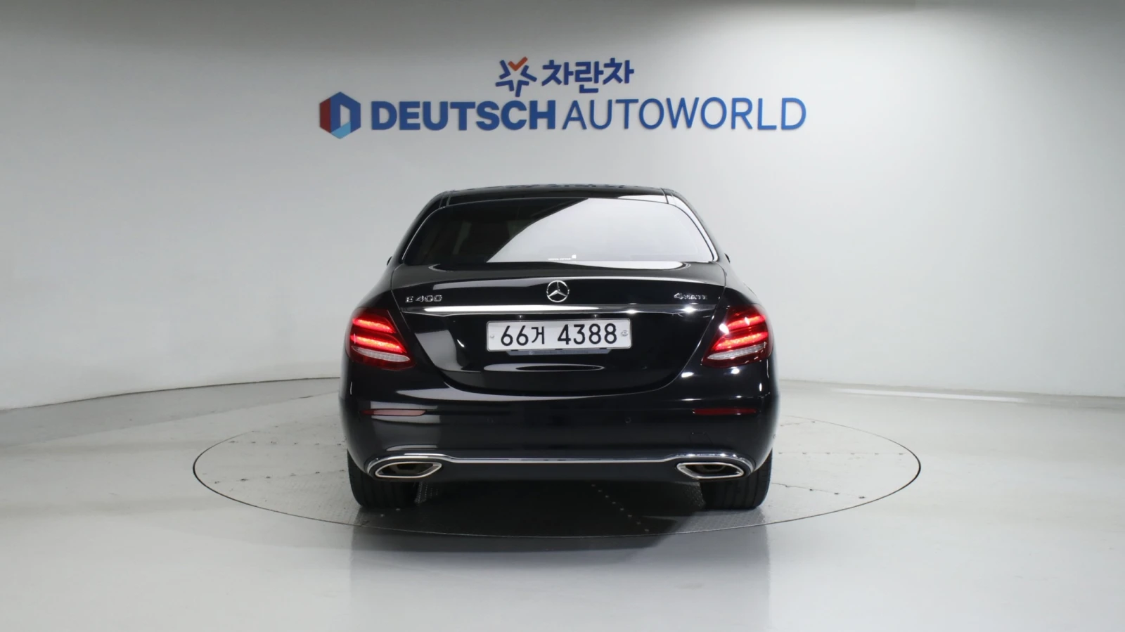 Mercedes-Benz E 400 4Matic Exclusive * FULL, снимка 4 - Автомобили и джипове - 55473320