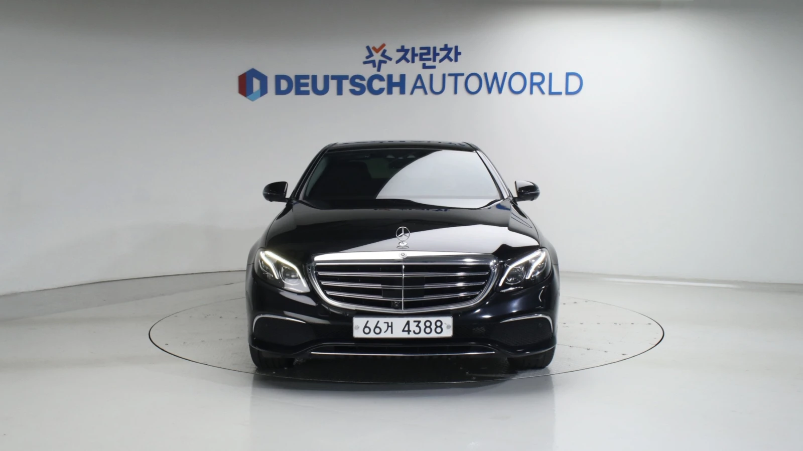 Mercedes-Benz E 400 4Matic Exclusive * FULL, снимка 3 - Автомобили и джипове - 55473320