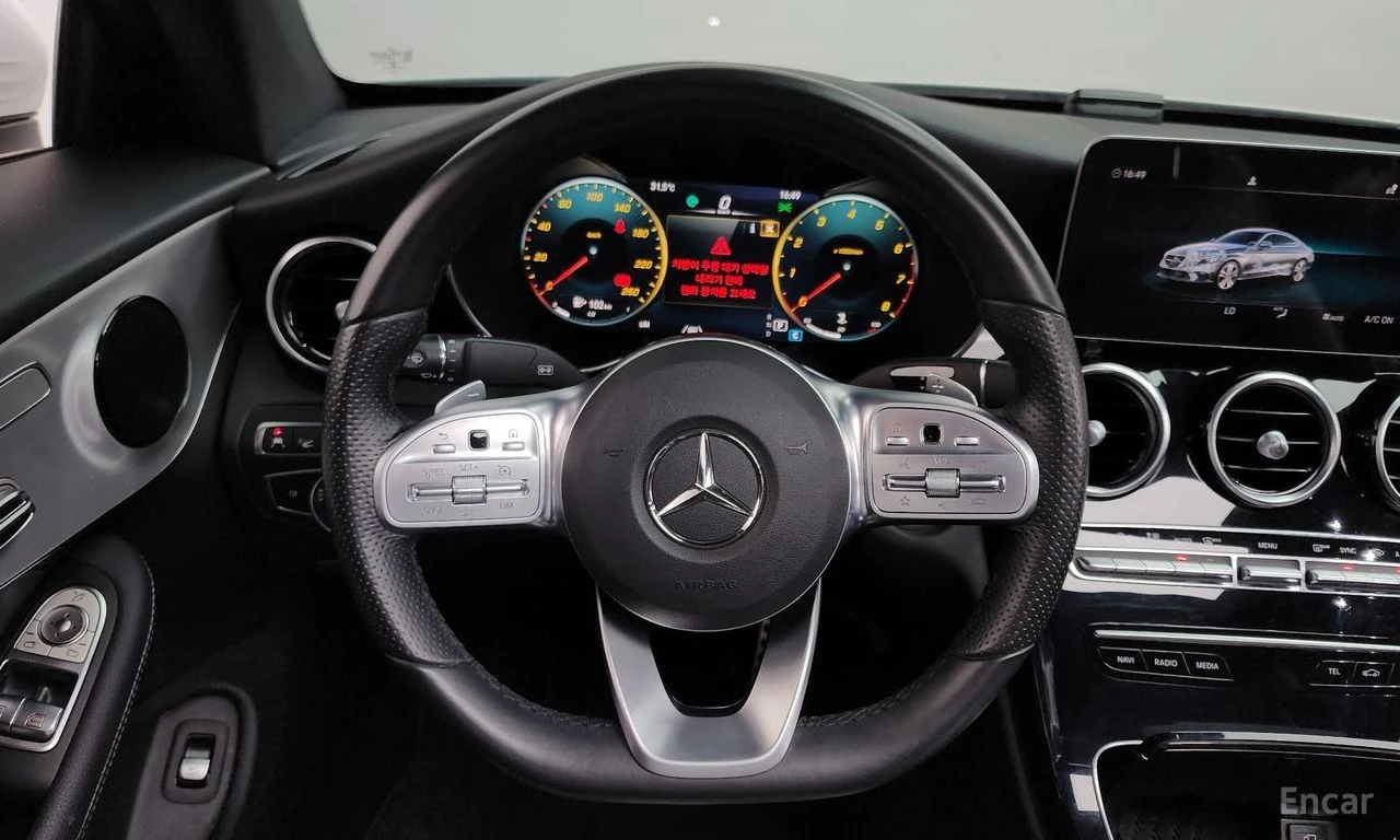 Mercedes-Benz C 200 AMG* LINE* КАМЕРА* ХЕДЪП* FACELIFT* COUPE, снимка 8 - Автомобили и джипове - 55832064