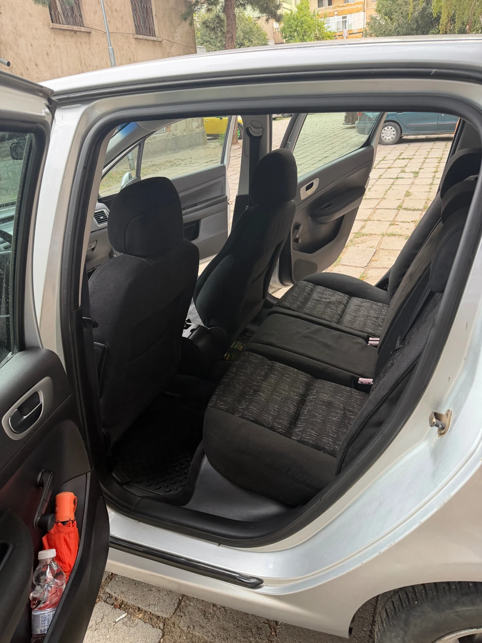 Peugeot 307 2.0 HDI , снимка 6 - Автомобили и джипове - 55996916