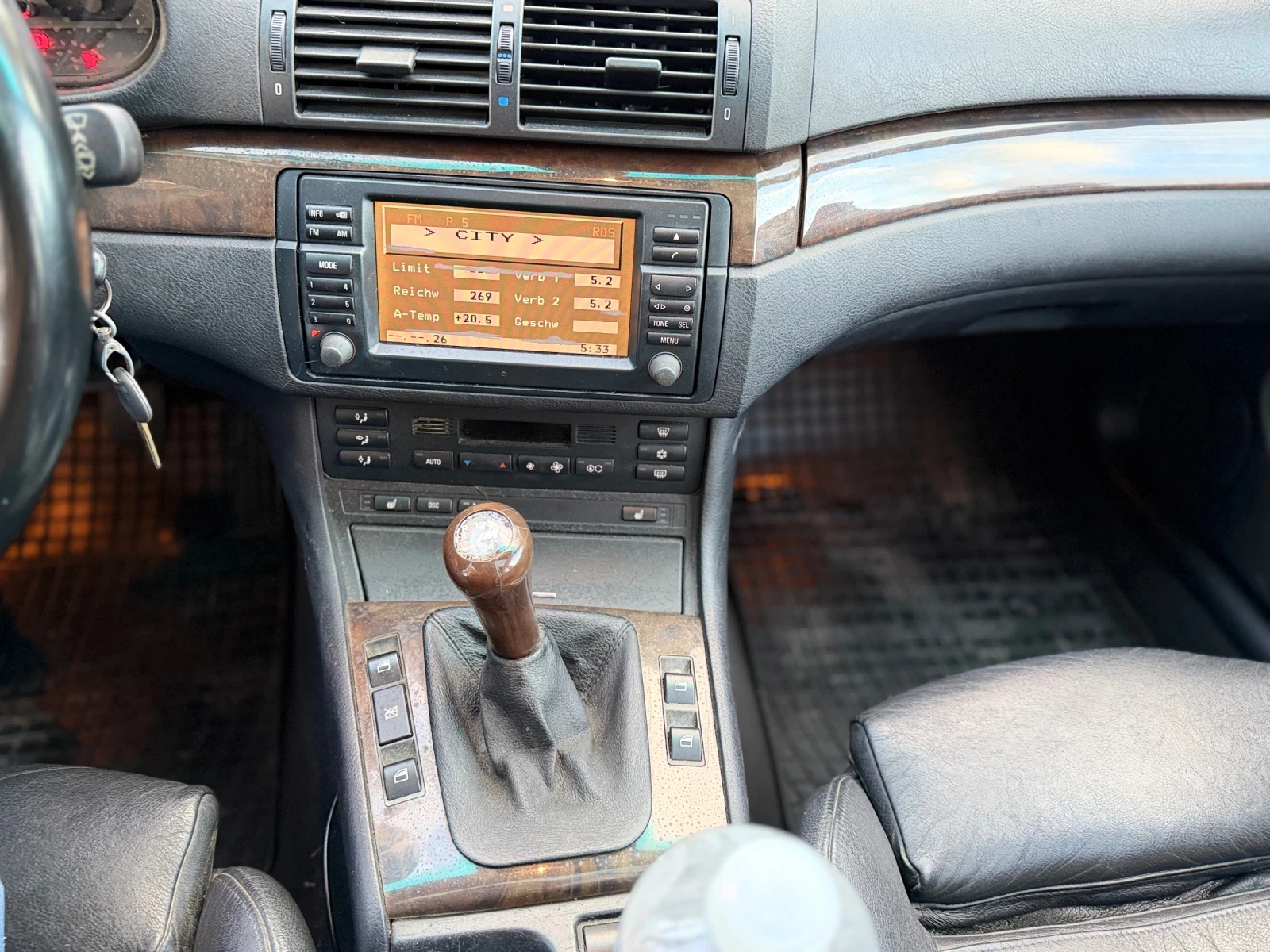 BMW 320, снимка 9 - Автомобили и джипове - 56602127
