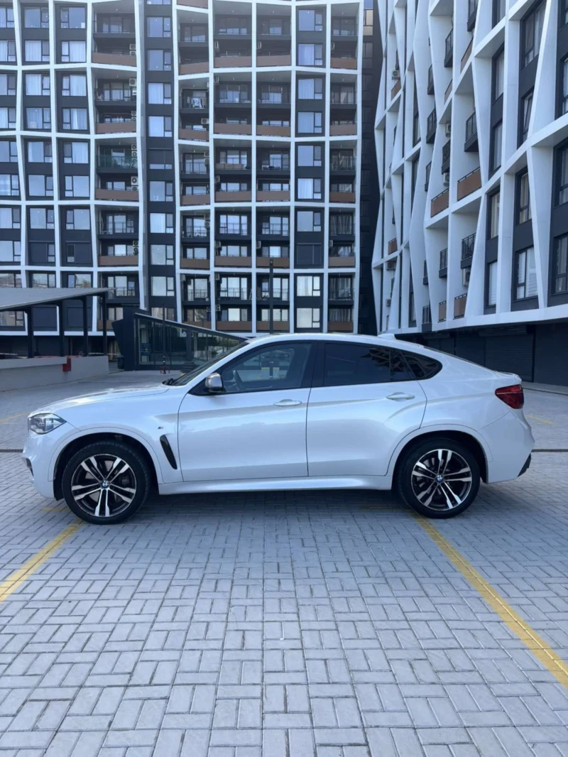 BMW X6 M50D, снимка 2 - Автомобили и джипове - 52460574