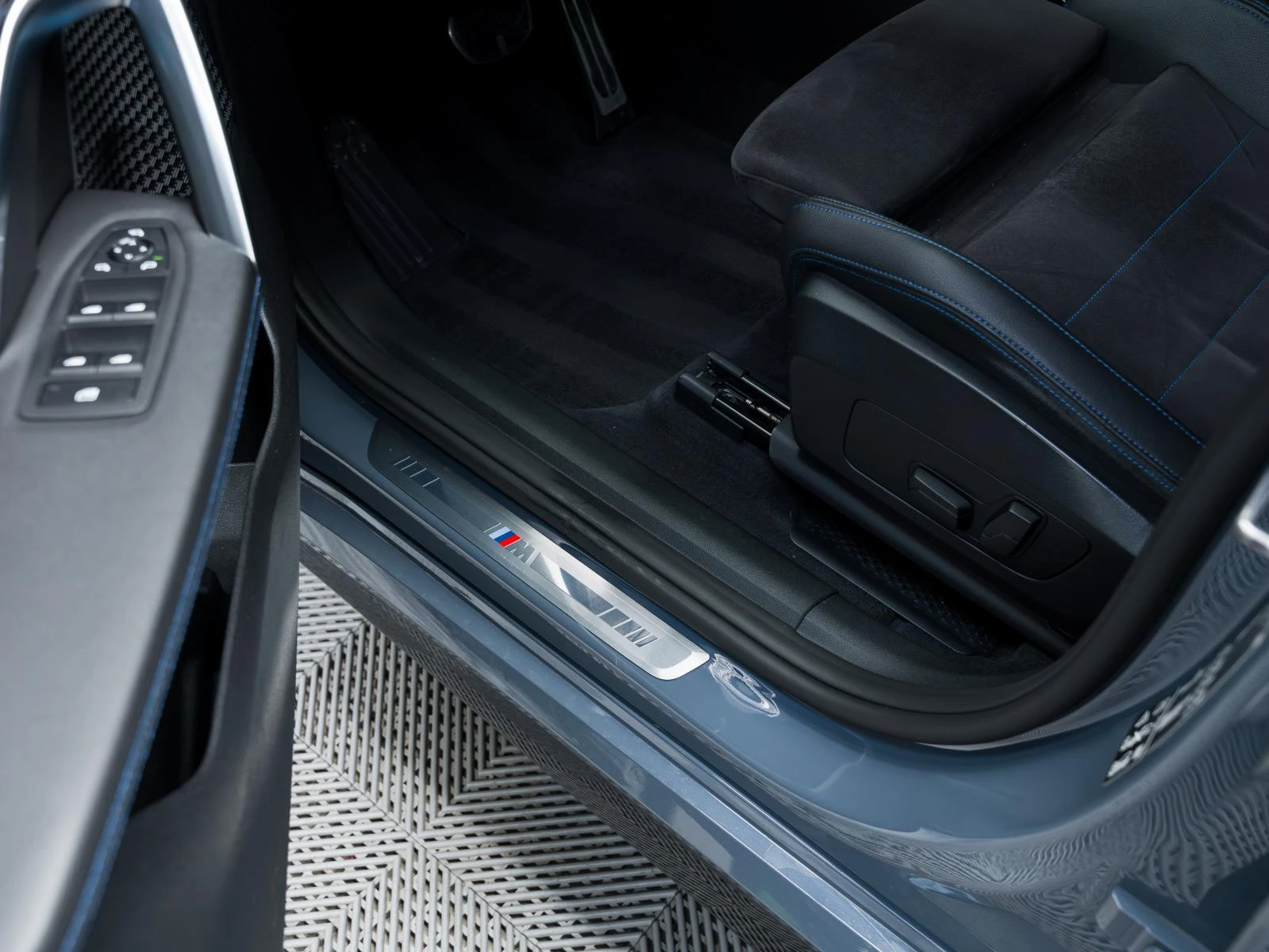 BMW X1 XDRIVE23d* M-PACK* CAMERA* ALCANTARA*  | Mobile.bg � ����������� 16