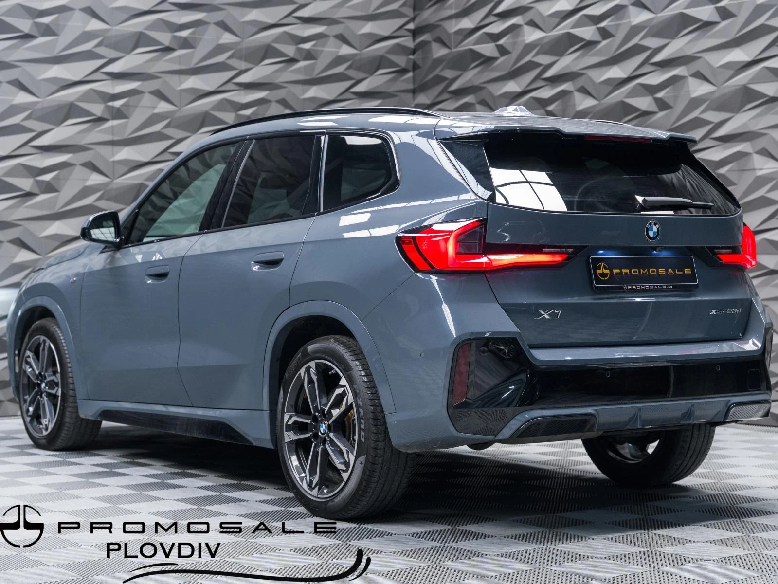 BMW X1 XDRIVE23d* M-PACK* CAMERA* ALCANTARA*  - изображение 3