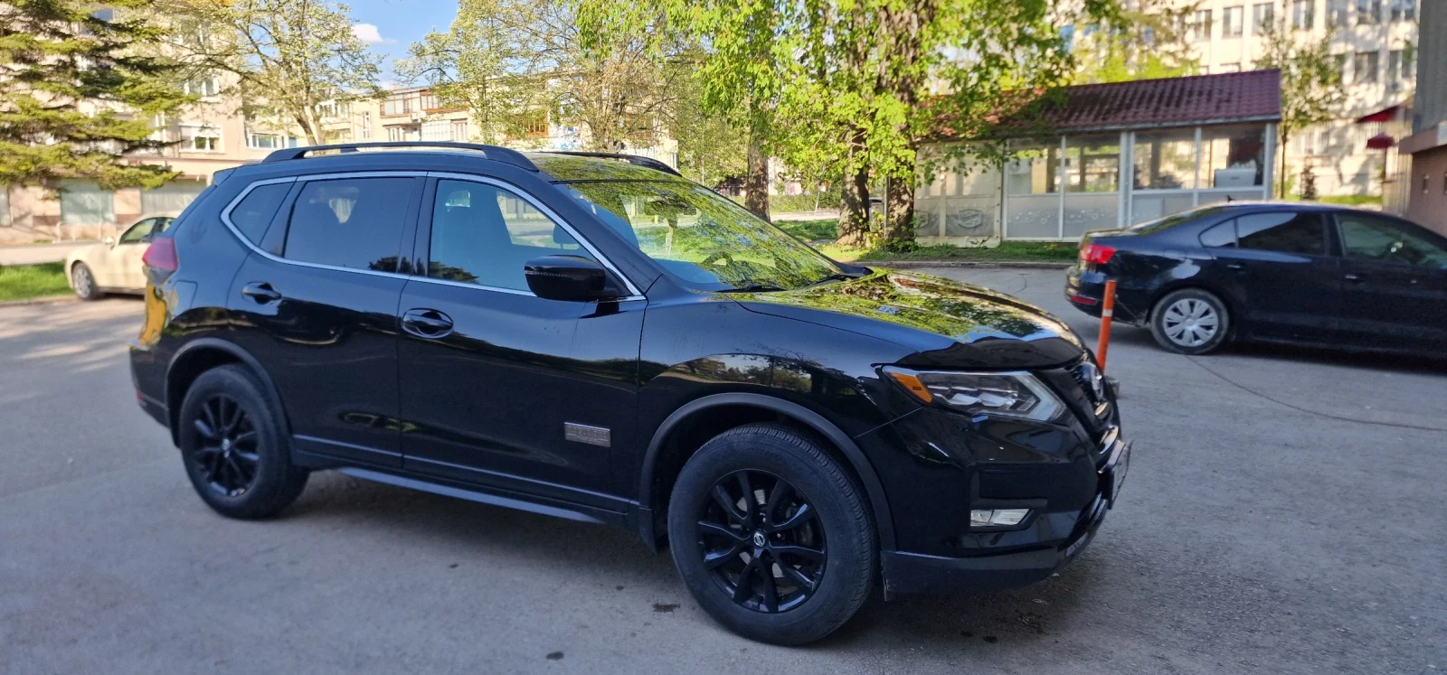 Nissan Rogue Газ-бензин, снимка 2 - Автомобили и джипове - 54313164