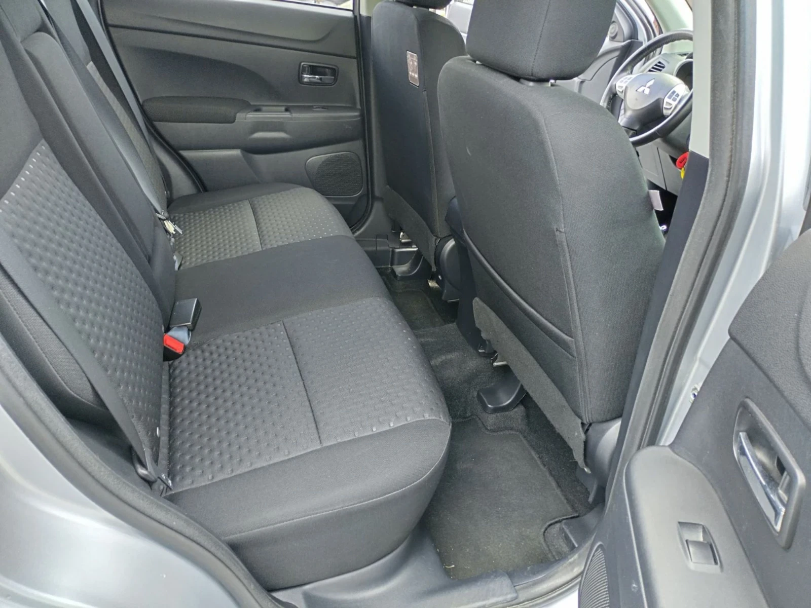 Mitsubishi ASX 1.6 - 117  к.с., снимка 15 - Автомобили и джипове - 54602046