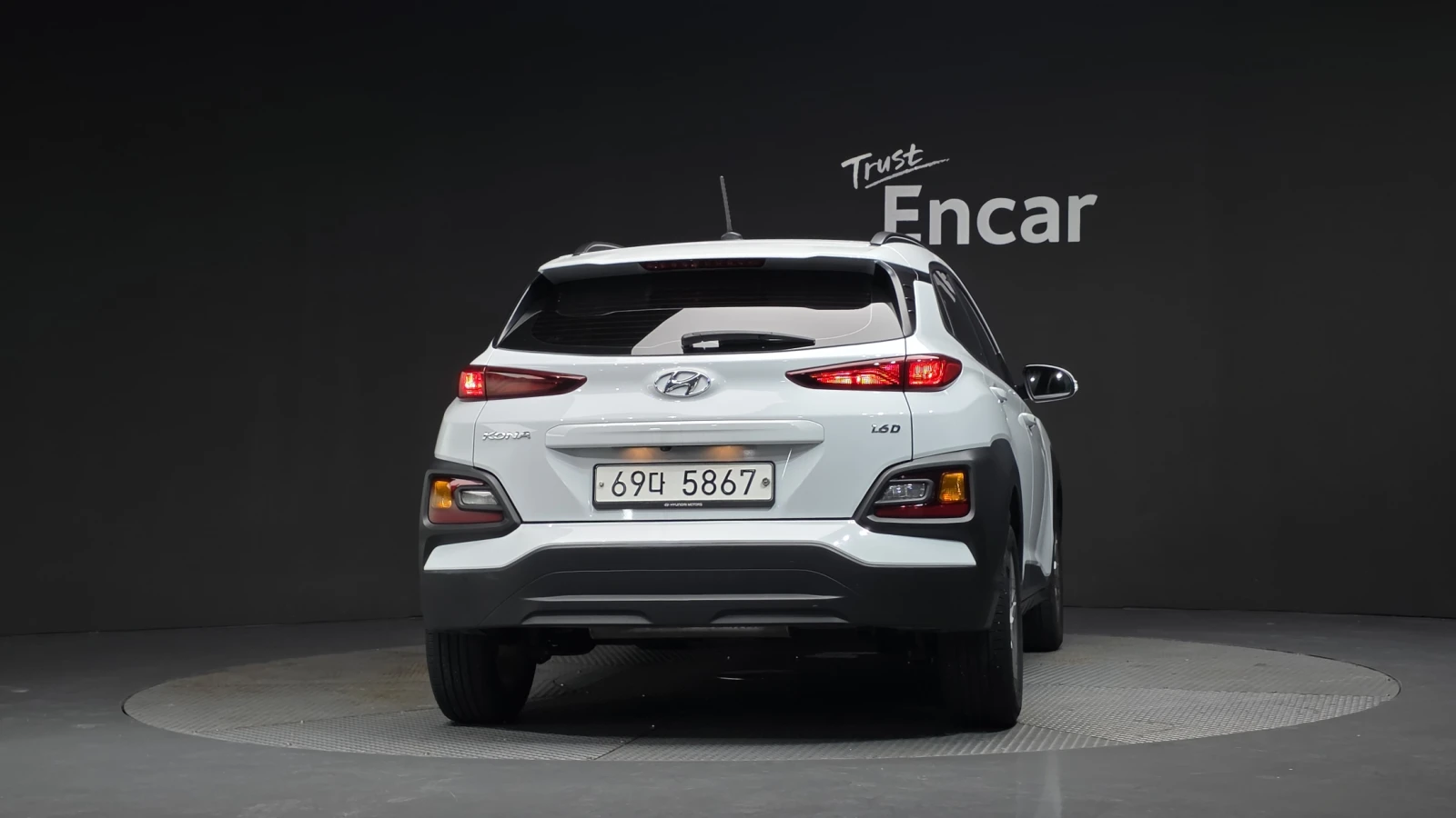 Hyundai Kona 1.6 Modern Tech* HUD* BLIND SPOT* КРАЙНА ЦЕНА, снимка 4 - Автомобили и джипове - 55496099