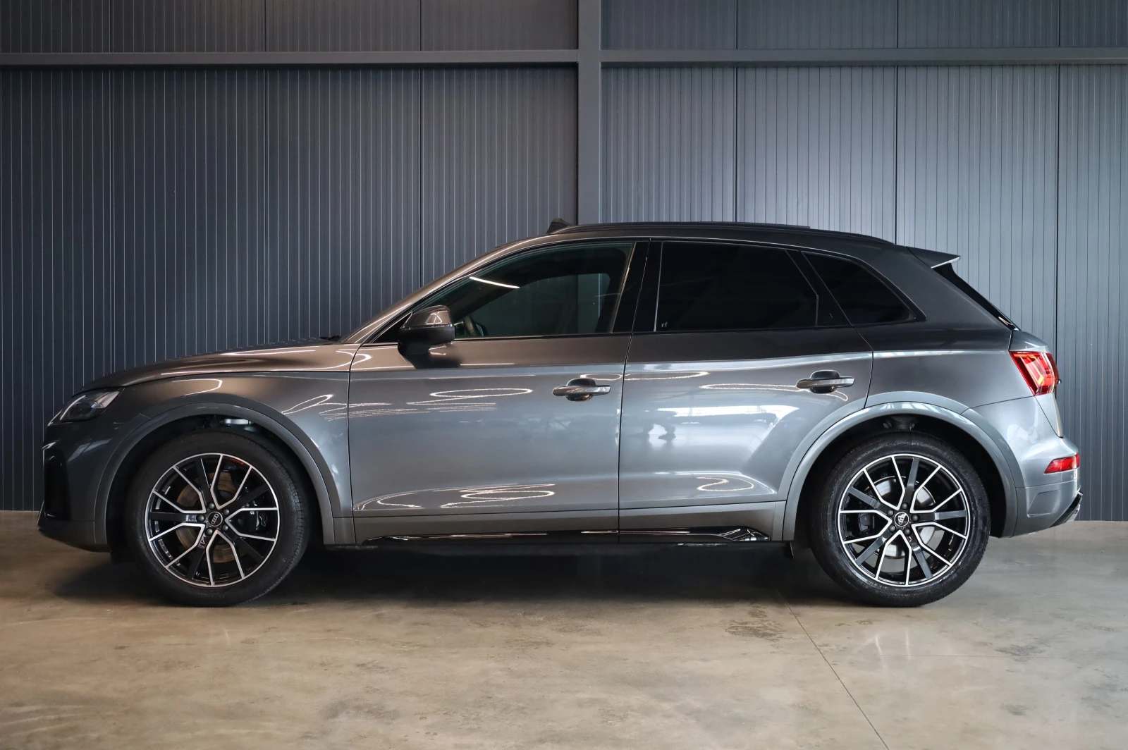 Audi SQ5 3XS-LINE* RS* OLED LIGHTS* PANO* HEAP UP* , снимка 3 - Автомобили и джипове - 55594348