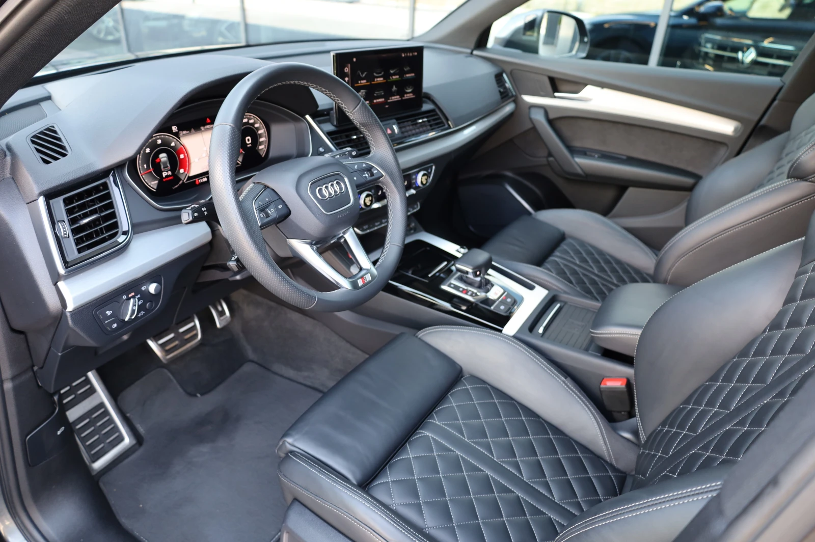 Audi SQ5 3XS-LINE* RS* OLED LIGHTS* PANO* HEAP UP* , снимка 9 - Автомобили и джипове - 55594348
