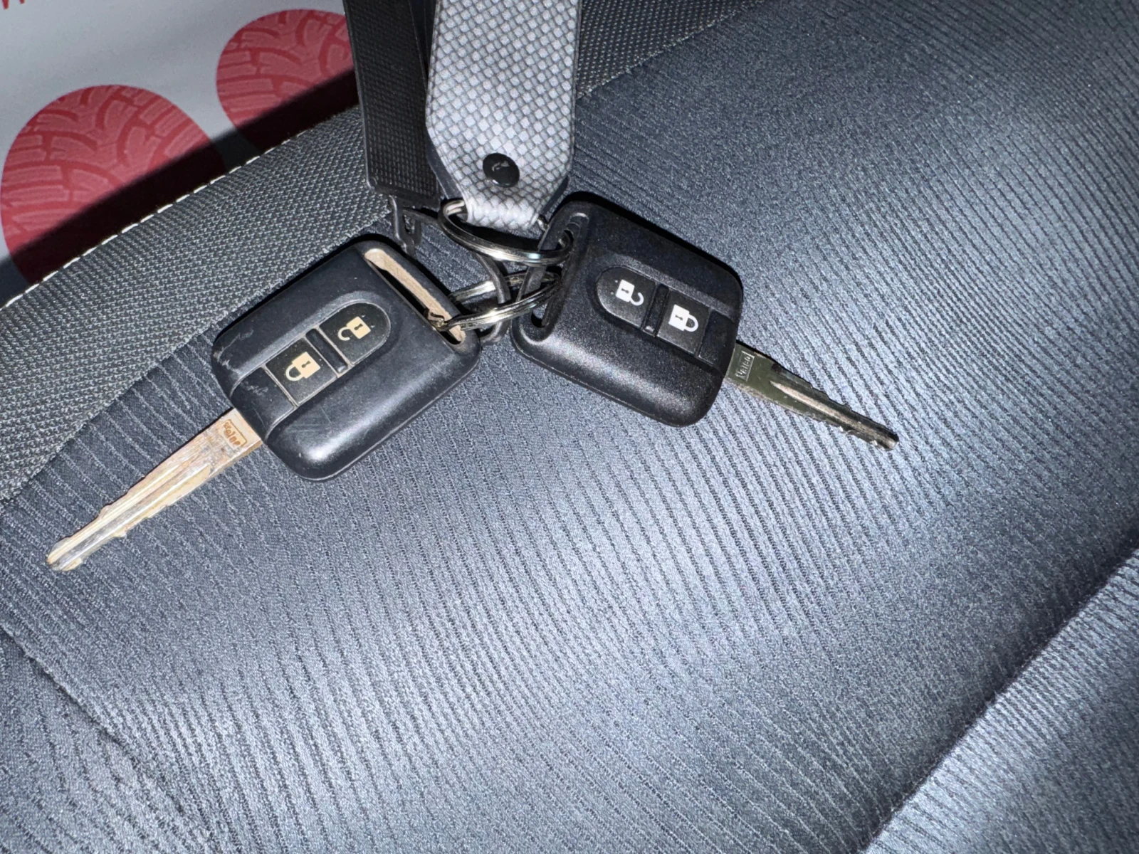 Nissan Qashqai 1.6 i Panorama, снимка 12 - Автомобили и джипове - 55941813