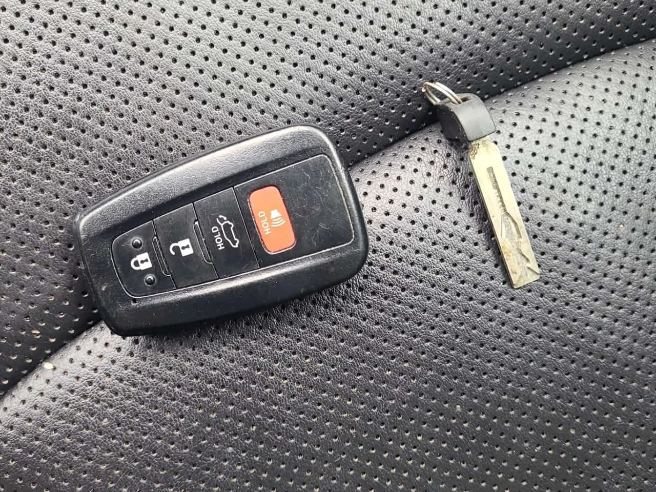 Toyota Rav4 * HYBRID LIMITED * AWD * CARFAX *  | Mobile.bg � ����������� 8