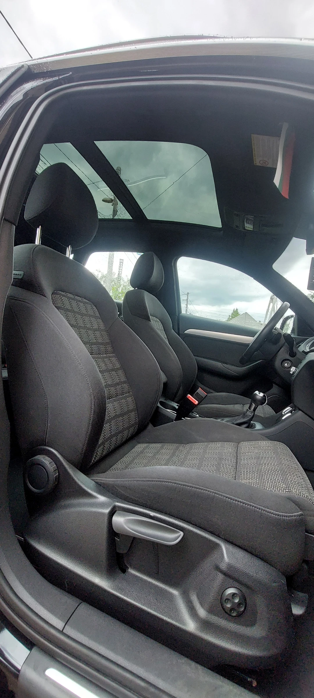 Audi Q3 Full Full Full!!!, снимка 9 - Автомобили и джипове - 56636598