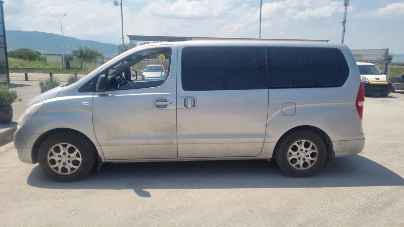 Hyundai H1 2.5CRDI, снимка 3 - Бусове и автобуси - 46057932