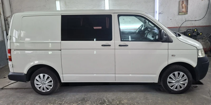 VW T5 ТОП / КЛИМАТИК, снимка 4 - Бусове и автобуси - 53445830