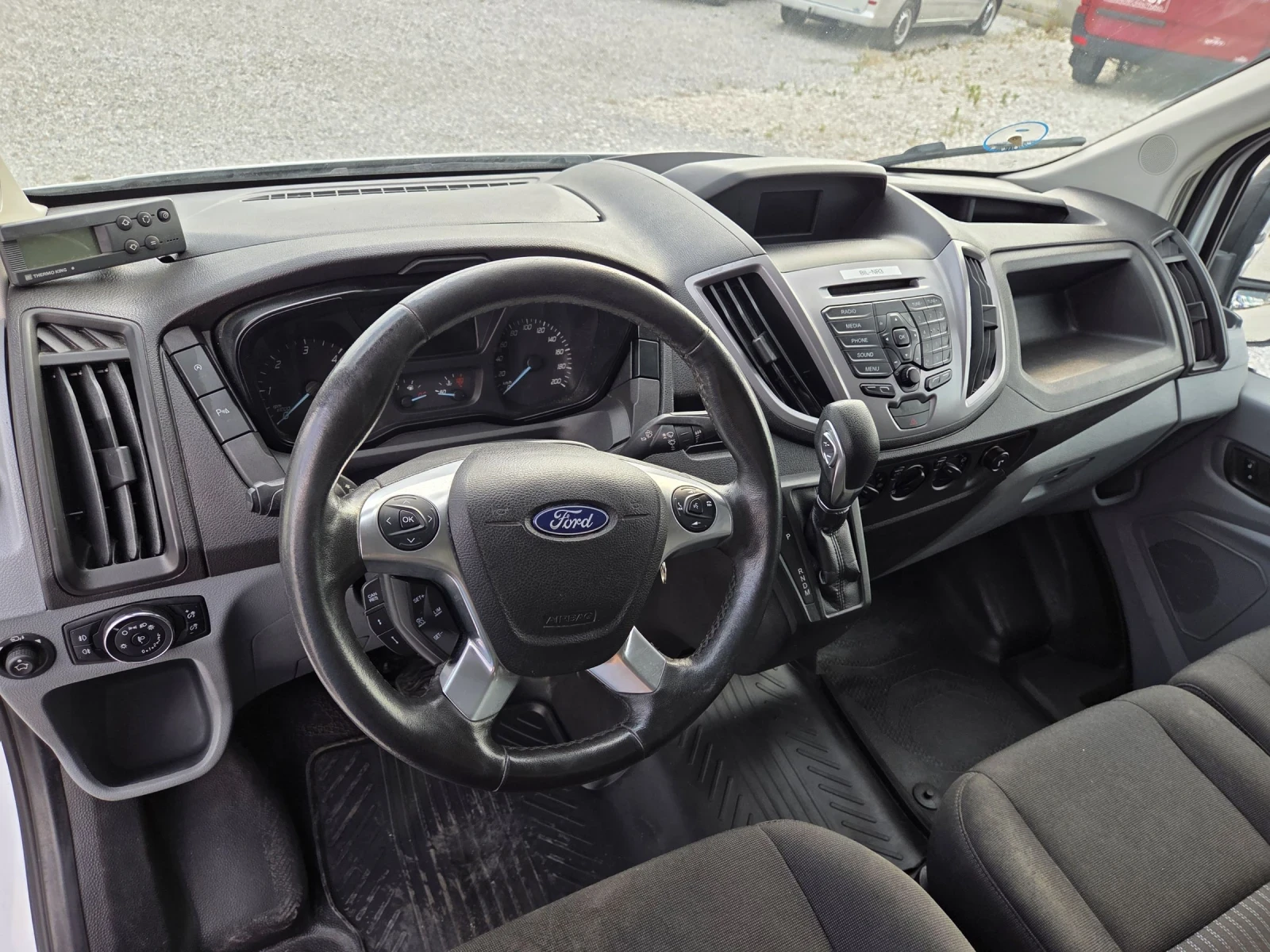 Ford Transit Хладилен, Климатик, Автомат, ЕВРО 6 - изображение 10