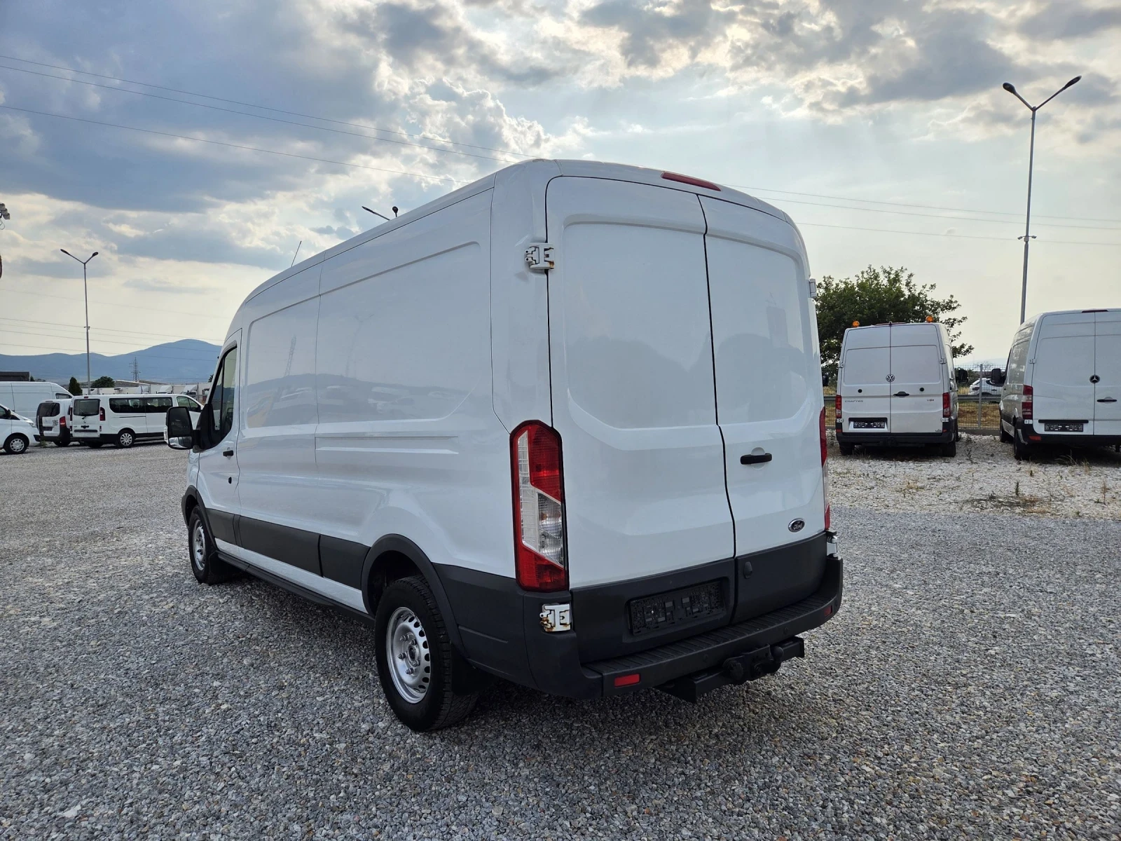Ford Transit Хладилен, Климатик, Автомат, ЕВРО 6 - изображение 3