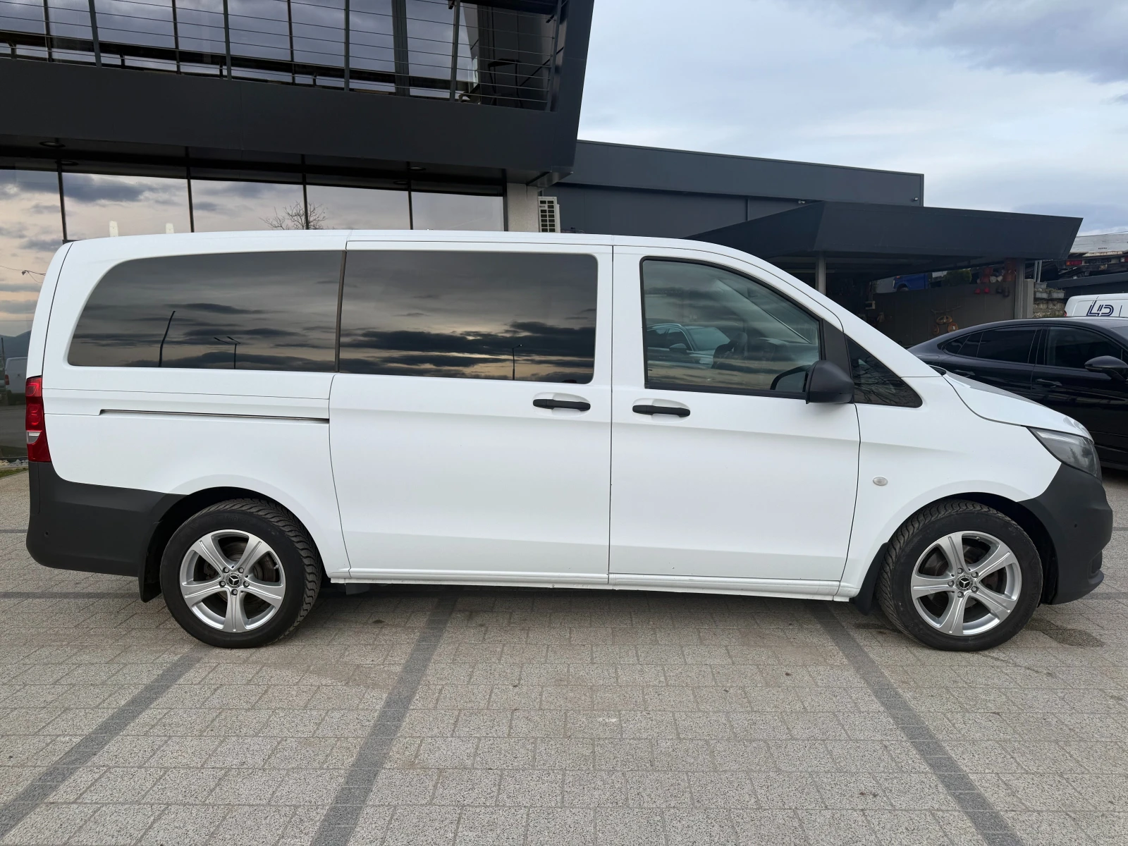 Mercedes-Benz Vito Tourer Long 9-местен Клима Euro 6 , снимка 8 - Бусове и автобуси - 53916316