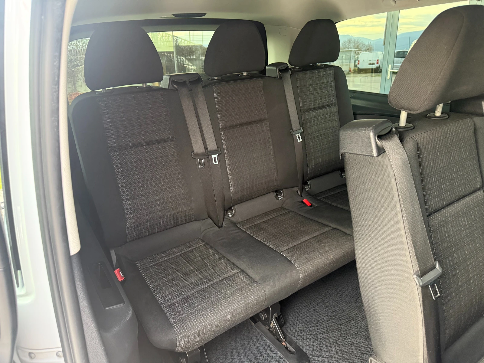 Mercedes-Benz Vito Tourer Long 9-местен Клима Euro 6 , снимка 10 - Бусове и автобуси - 53916316