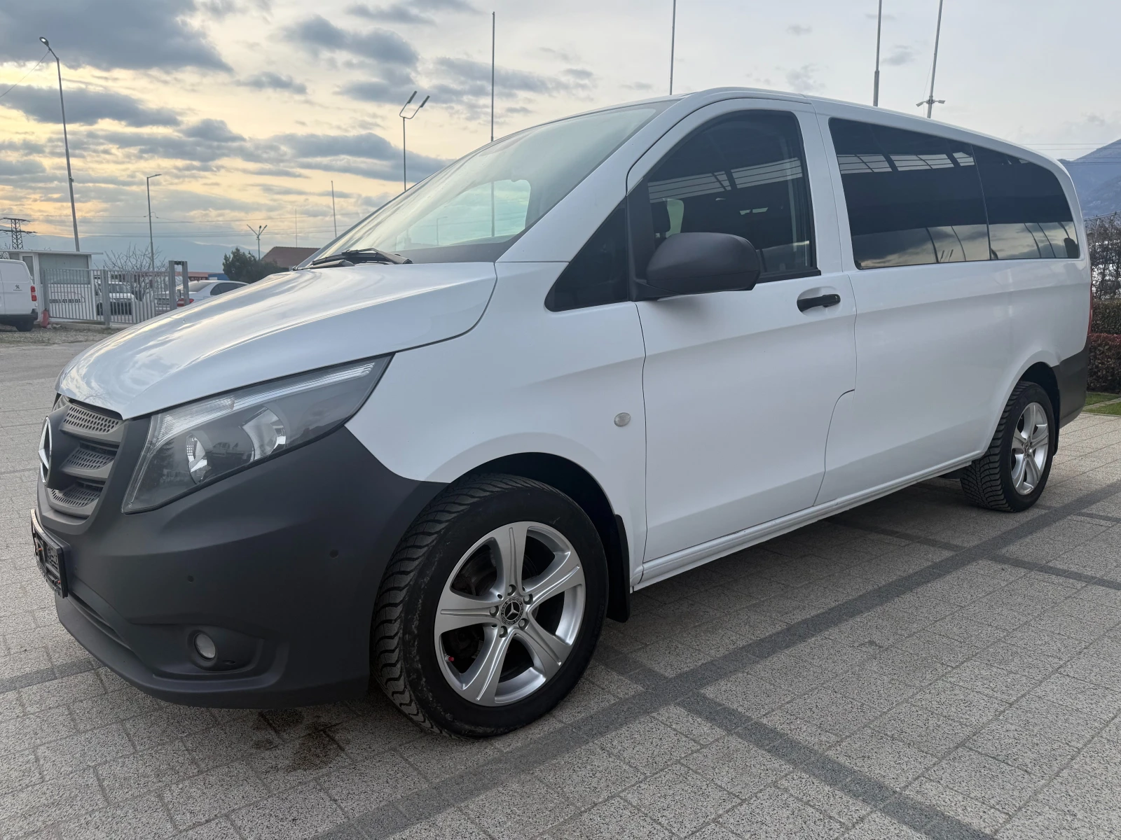 Mercedes-Benz Vito Tourer Long 9-местен Клима Euro 6 , снимка 4 - Бусове и автобуси - 53916316