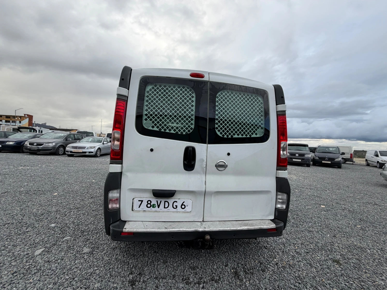 Renault Trafic 2.5 tdi MAXI KLIMATIK, снимка 7 - Бусове и автобуси - 54151775