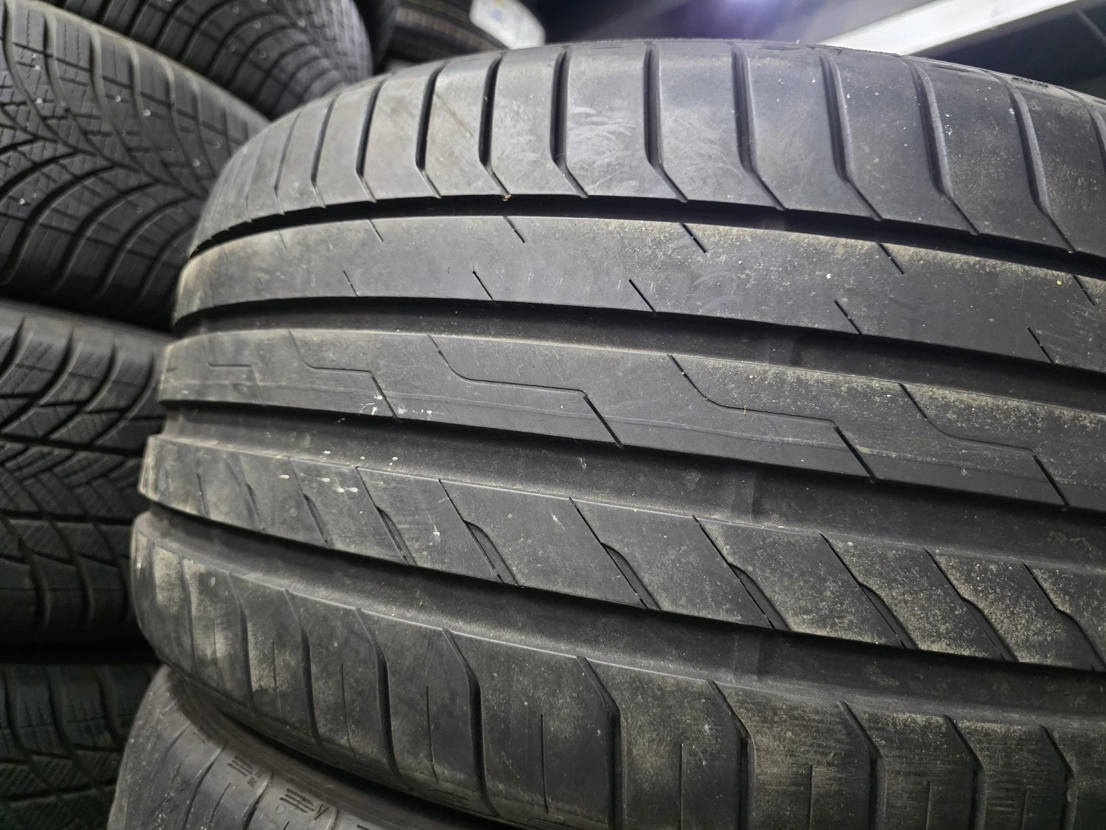 Гуми Летни 255/40R18