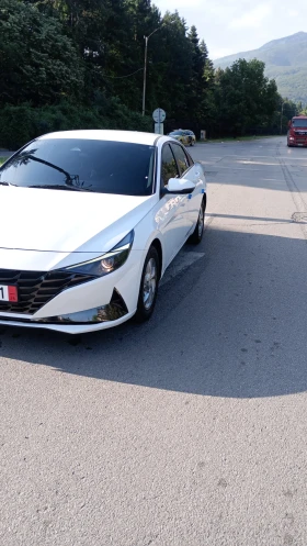 Hyundai Elantra Avante 2022 godina, снимка 5