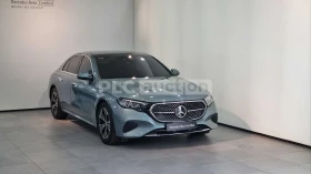 ������ Mercedes-Benz E 200