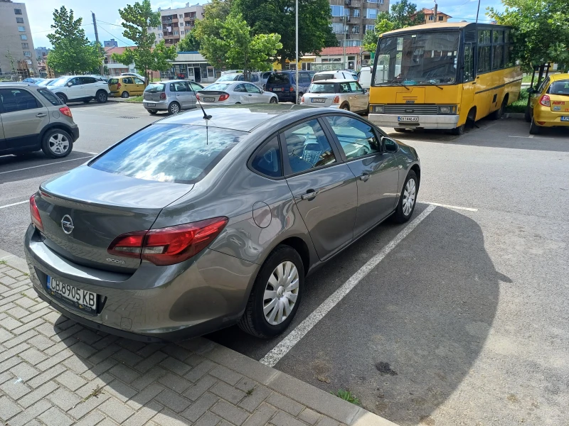 Opel Astra, снимка 4 - Автомобили и джипове - 47496171