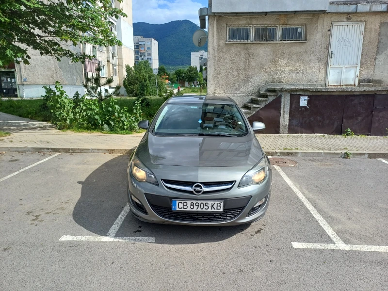 Opel Astra, снимка 2 - Автомобили и джипове - 47496171